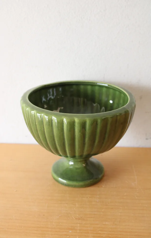 Earrings Jubilee Thrift Haeger Ribbed Green Ceramic Pedestal Bowl