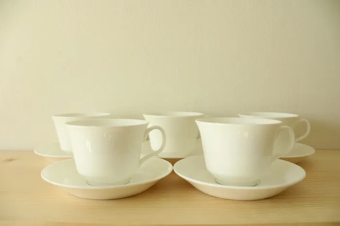 Jubilee Thrift Minton White Monarch Bone China Made In England Demitasse Tea Cups Set 5 Earrings Jubilee Thrift Minton White Monarch Bone China Made In England Demitasse Tea Cups Set 5 Earrings