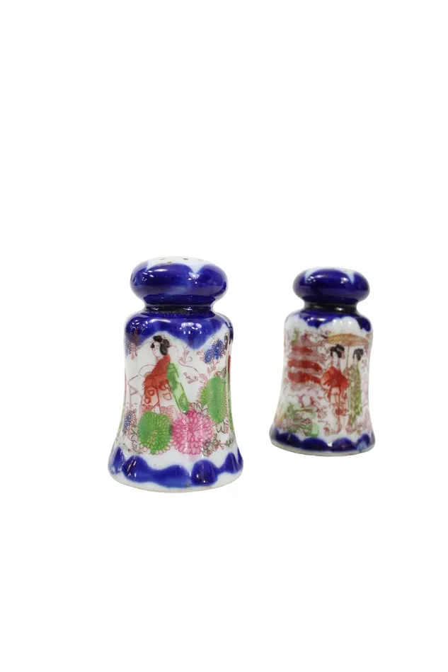 Jubilee Thrift Rings Cobalt Blue Vintage Geisha Painted Salt Pepper Shakers