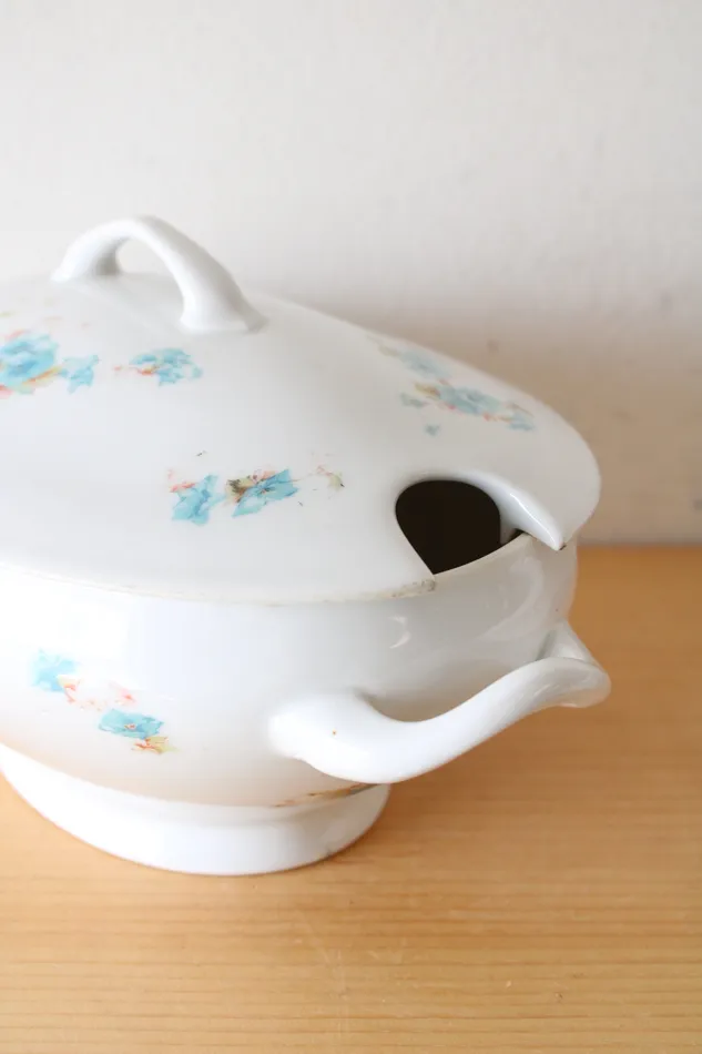 Jubilee Thrift Rings Victoria Austria Blue Floral White Serving Dish Lid