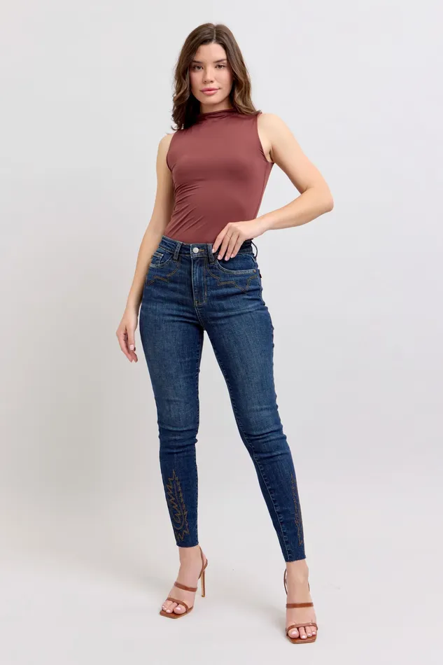 JUDY BLUE Rings JUDY BLUE MID RISE WESTERN EMBROIDERY DETAIL SKINNY JEAN DARK STONE JUDY BLUE Rings JUDY BLUE MID RISE WESTERN EMBROIDERY DETAIL SKINNY JEAN DARK STONE