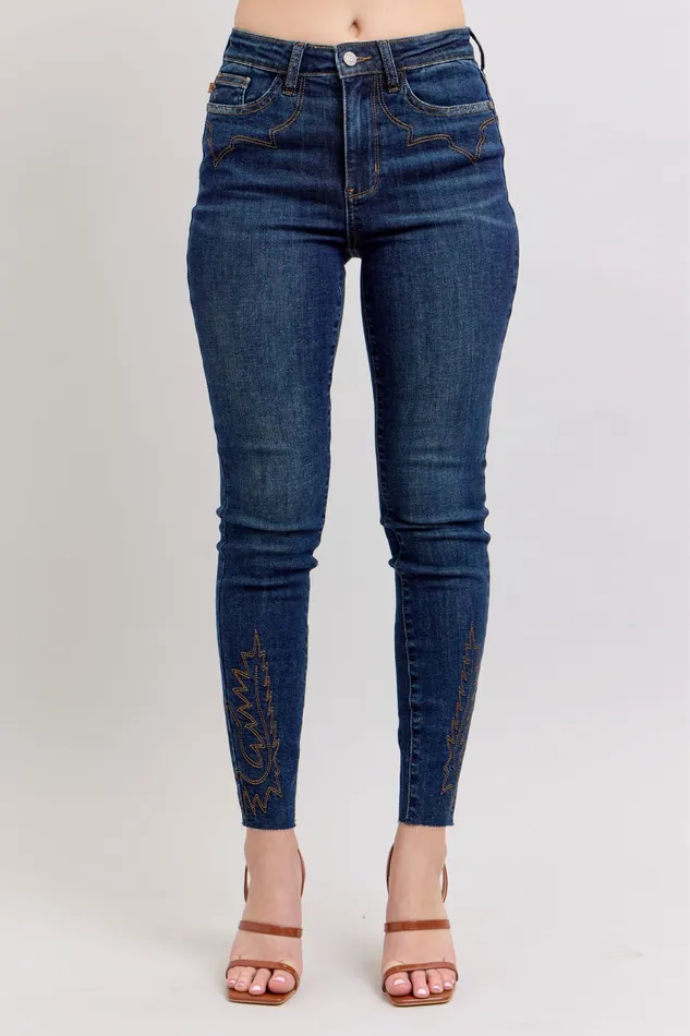 JUDY BLUE Rings JUDY BLUE MID RISE WESTERN EMBROIDERY DETAIL SKINNY JEAN DARK STONE JUDY BLUE Rings JUDY BLUE MID RISE WESTERN EMBROIDERY DETAIL SKINNY JEAN DARK STONE