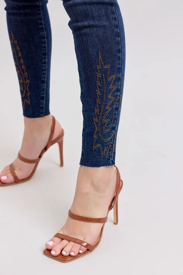 JUDY BLUE Rings JUDY BLUE MID RISE WESTERN EMBROIDERY DETAIL SKINNY JEAN DARK STONE JUDY BLUE Rings JUDY BLUE MID RISE WESTERN EMBROIDERY DETAIL SKINNY JEAN DARK STONE