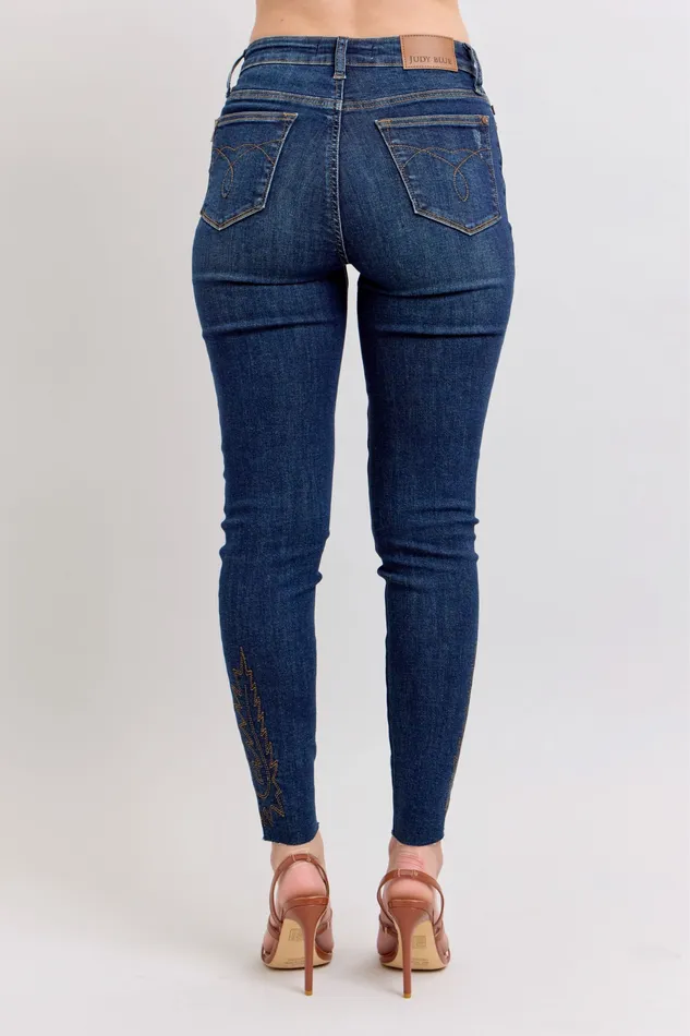 JUDY BLUE Rings JUDY BLUE MID RISE WESTERN EMBROIDERY DETAIL SKINNY JEAN DARK STONE JUDY BLUE Rings JUDY BLUE MID RISE WESTERN EMBROIDERY DETAIL SKINNY JEAN DARK STONE