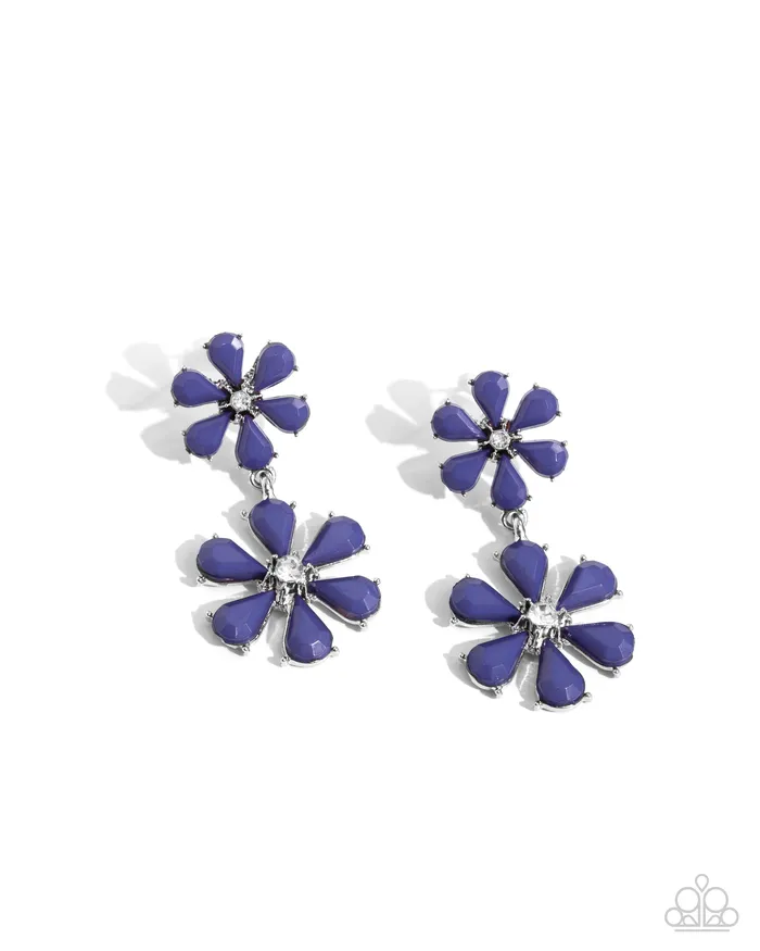 Paparazzi Accessories Rings A Blast of Blossoms Blue
