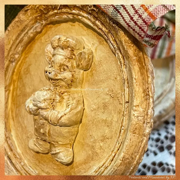 Portraits by NC Earrings Handcrafted Decorative Piglet Frame Portraits by NC Earrings Handcrafted Decorative Piglet Frame