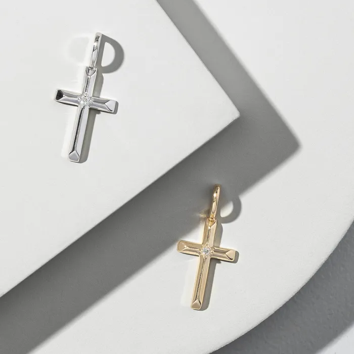 RACHEL LYNN CHICAGO Earrings White Gold Diamond Cross Charm