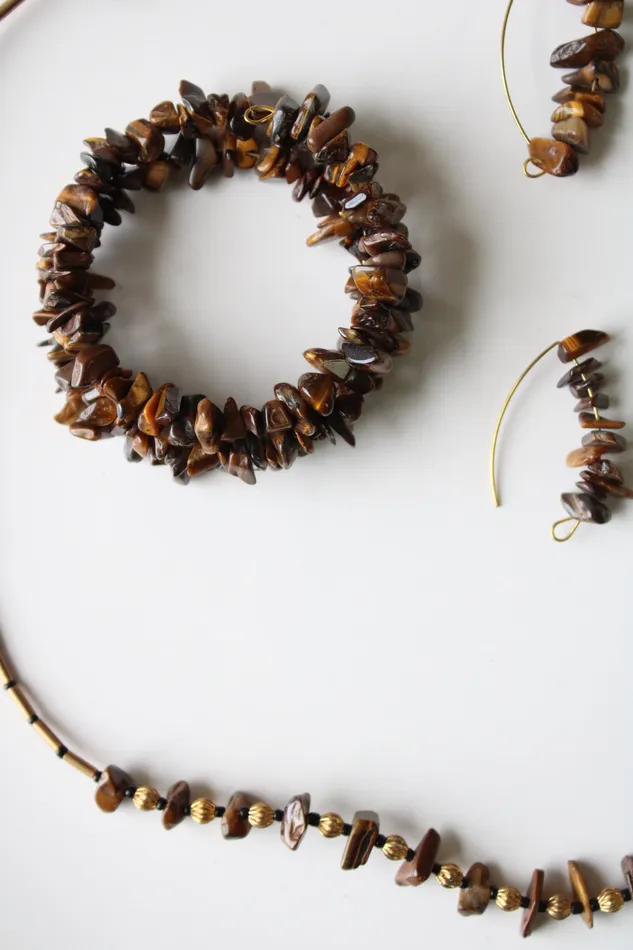 Tiger Eye Brown Puka Shell Necklace Bracelet Earring Set Jubilee Thrift Bracelets