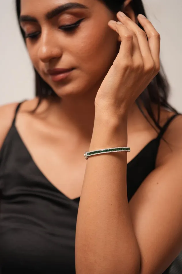 Attrangi Bracelets Colorama Daily Wear Sleek Diamond Bracelet Attrangi Bracelets Colorama Daily Wear Sleek Diamond Bracelet