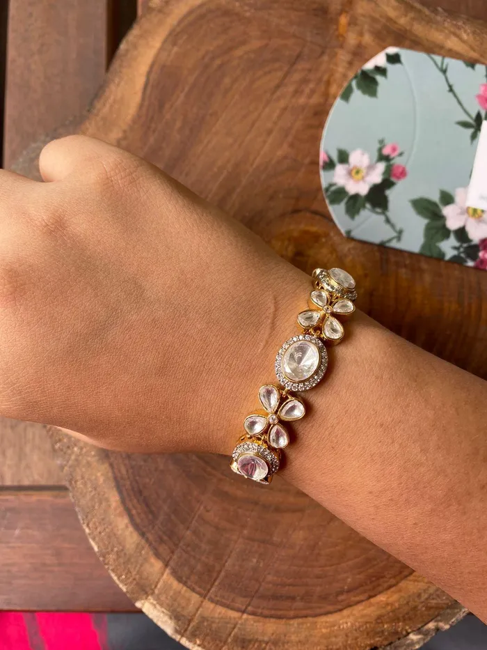 Attrangi Bracelets Vaidehi Uncut Diamond Polki Modern Tennis Bracelet Attrangi Bracelets Vaidehi Uncut Diamond Polki Modern Tennis Bracelet
