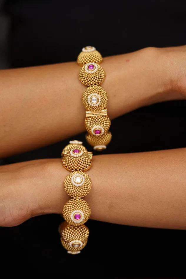 attrangi Swarna Rajputana Gokhru Bangle Sone Pe Suhaga Collection Bracelets attrangi Swarna Rajputana Gokhru Bangle Sone Pe Suhaga Collection Bracelets