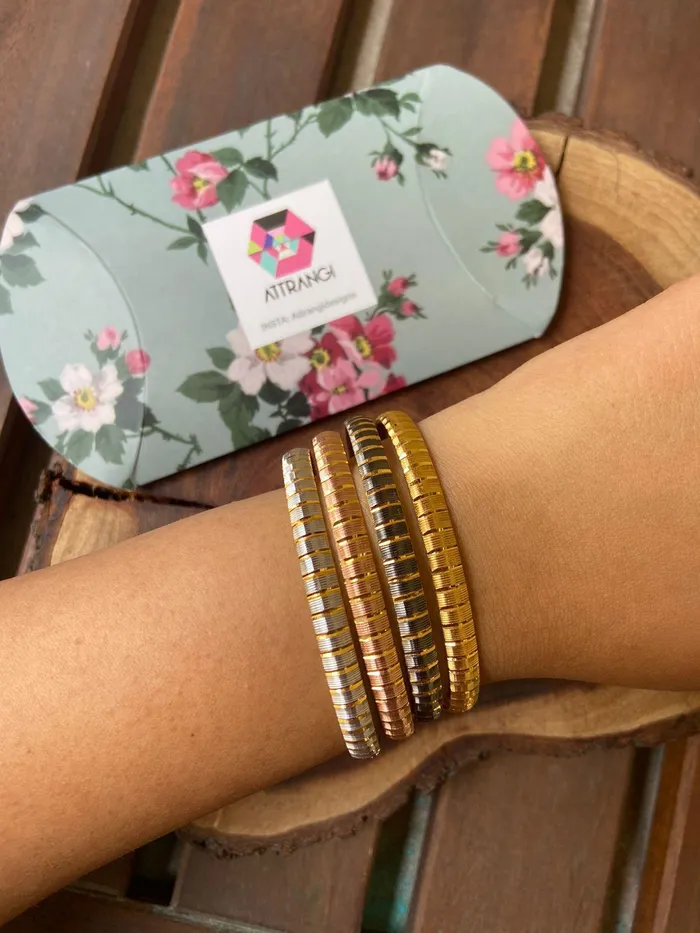 Bracelets Attrangi Nita 4 Polish Classic Bangle Set CNC Gold plated