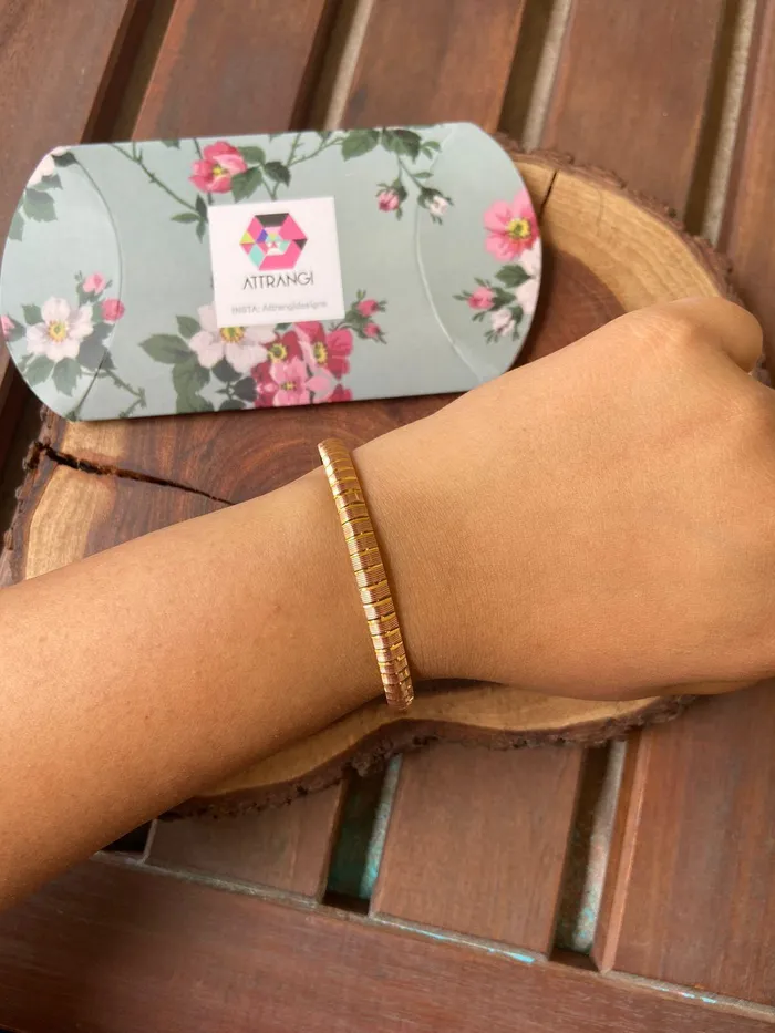 Bracelets Attrangi Nita 4 Polish Classic Bangle Set CNC Gold plated Bracelets Attrangi Nita 4 Polish Classic Bangle Set CNC Gold plated