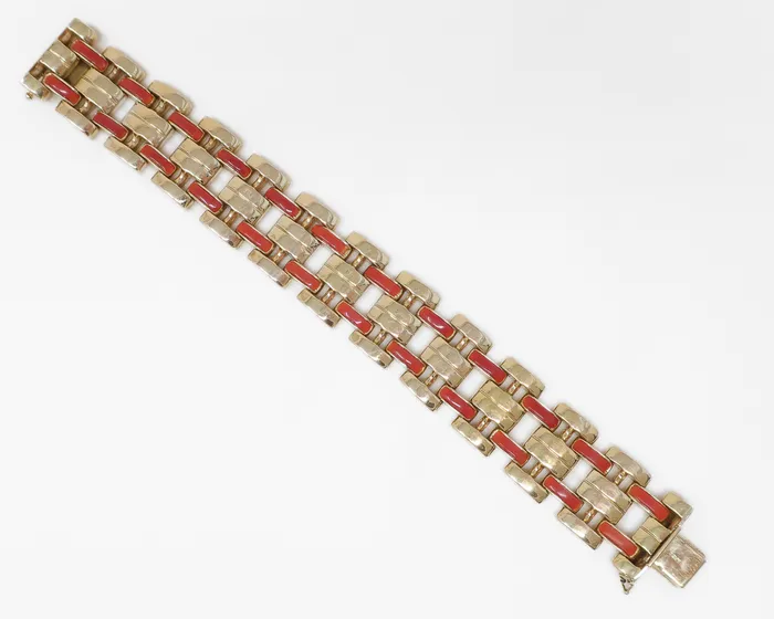Bracelets Isadoras C LateMidcentury Italian Gold Coral Bracelet
