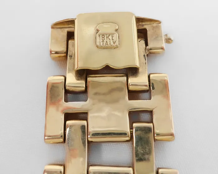 Bracelets Isadoras C LateMidcentury Italian Gold Coral Bracelet