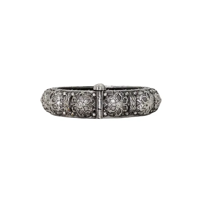 Bracelets Teejh Dayita Silver Oxidised Bangle Teejh Bracelets Teejh Dayita Silver Oxidised Bangle Teejh