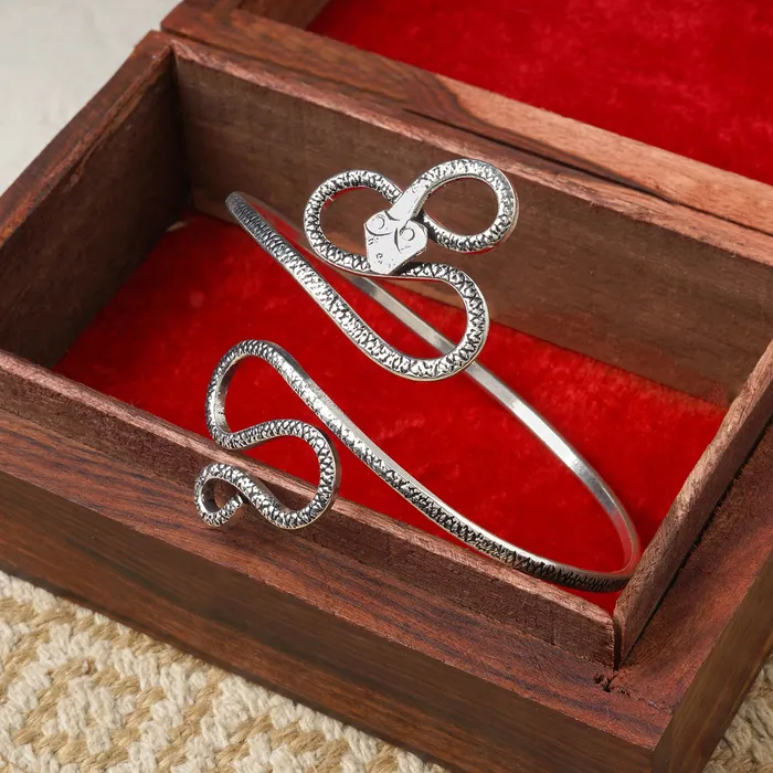 Earrings Teejh Teejh Aaradhana Armlet Earrings Teejh Teejh Aaradhana Armlet
