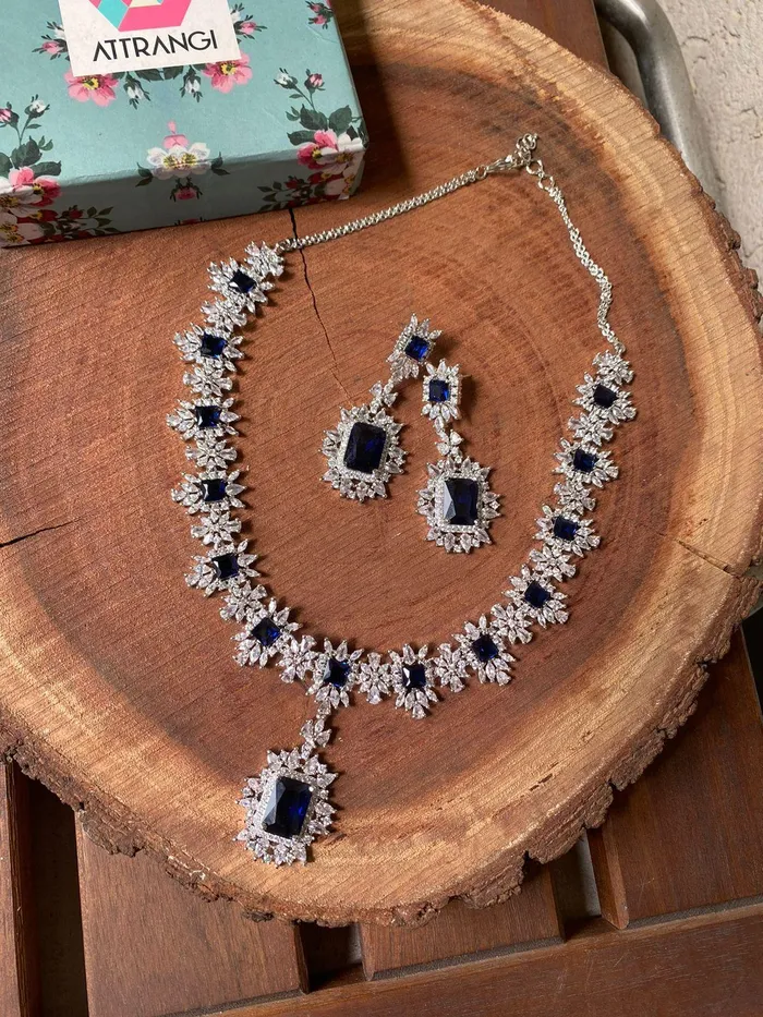 Elizabeth Diamond Set attrangi1 Earrings