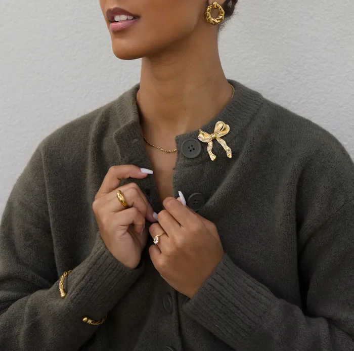 Ellie Vail Rings Belle Bow Brooch