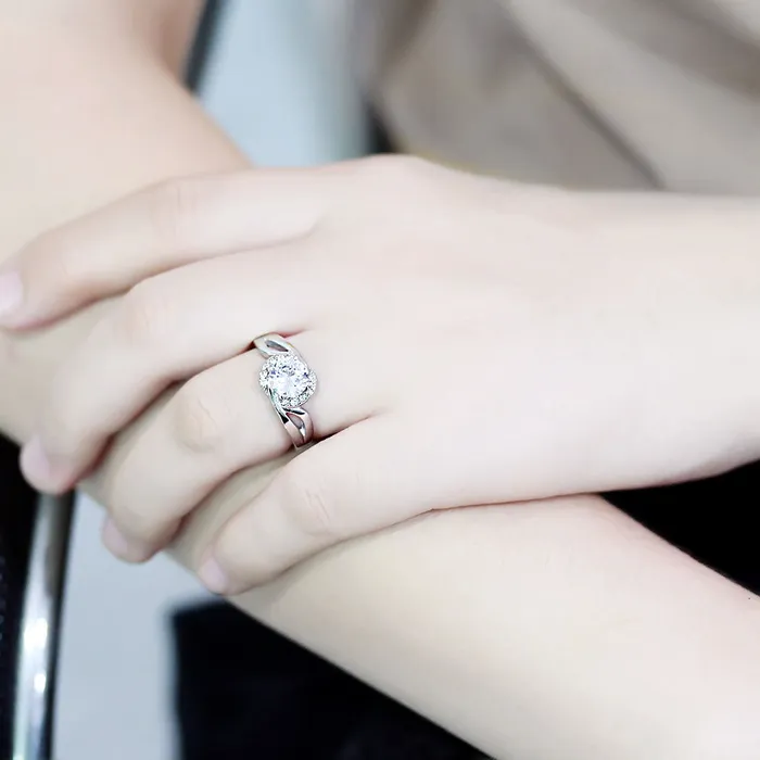 Green Rings CJ3701 Wholesale Womens Stainless Steel High polished AAA Grade CZ Clear Intertwined Solitaire Minimal Ring Green Rings CJ3701 Wholesale Womens Stainless Steel High polished AAA Grade CZ Clear Intertwined Solitaire Minimal Ring