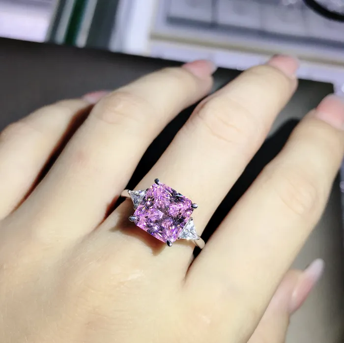 Leyloon Jewelry Rings 6 Carat Radiant Cut Moissanite Pink VVS 4 Claw Three Stone