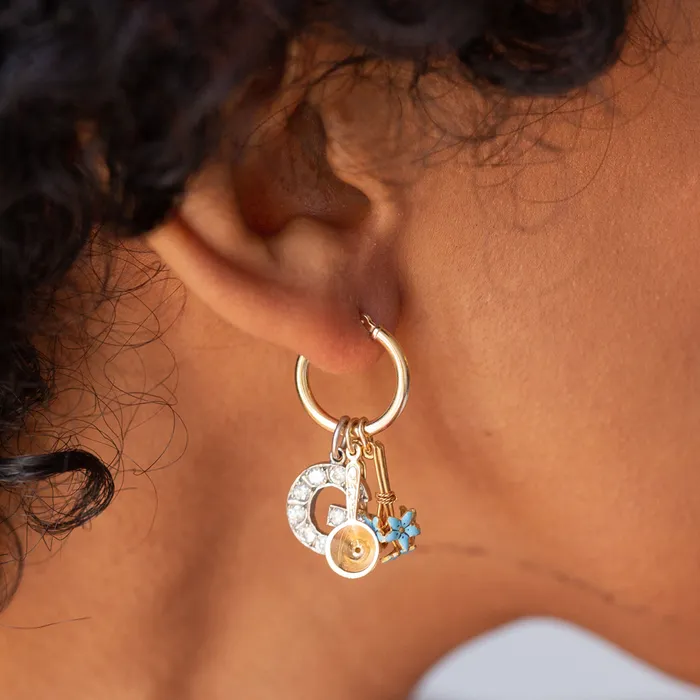 PreStyled Sets Vintage Clam Shell 18K Gold Charm