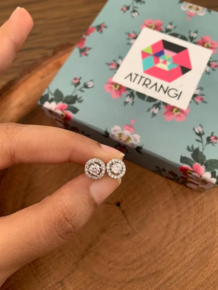 Rings Small Round Solitaires Halo attrangi1 Rings Small Round Solitaires Halo attrangi1