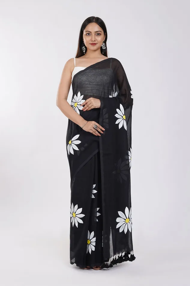 Rings Teejh Teejh Kusuma Black and White Mul Cotton Printed Saree Rings Teejh Teejh Kusuma Black and White Mul Cotton Printed Saree