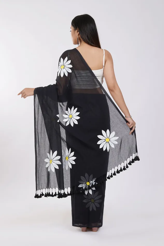 Rings Teejh Teejh Kusuma Black and White Mul Cotton Printed Saree Rings Teejh Teejh Kusuma Black and White Mul Cotton Printed Saree