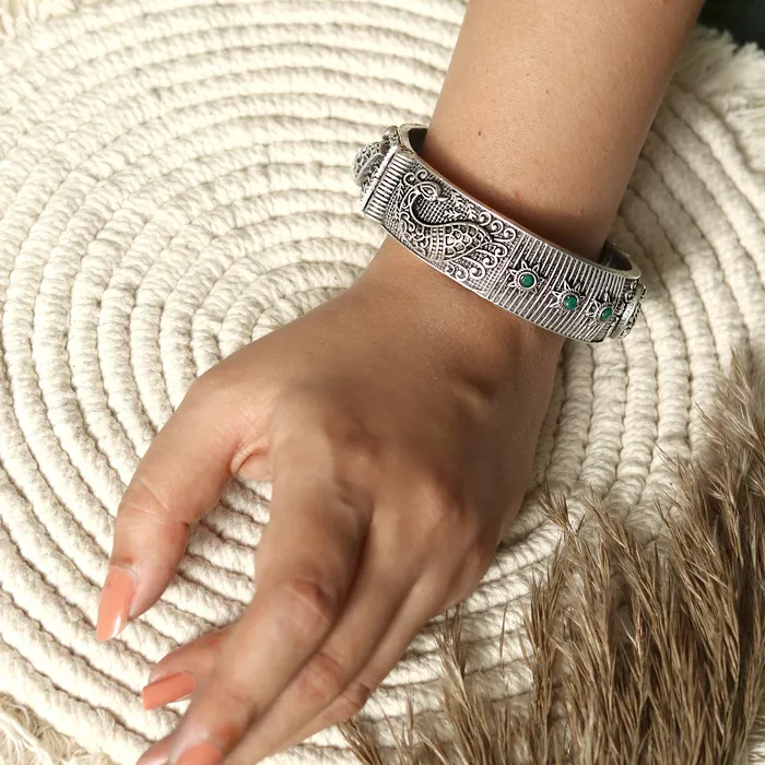 Rings Teejh Teejh Vaarahi Silver Oxidised Bangles