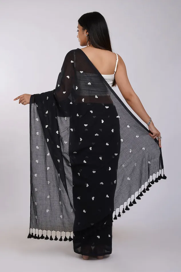 Teejh Chahna Black and White Mul Cotton Heart Embroidery Saree Teejh Rings