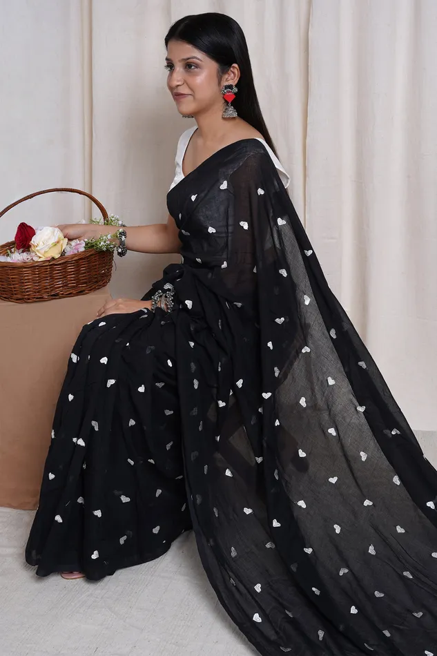 Teejh Chahna Black and White Mul Cotton Heart Embroidery Saree Teejh Rings