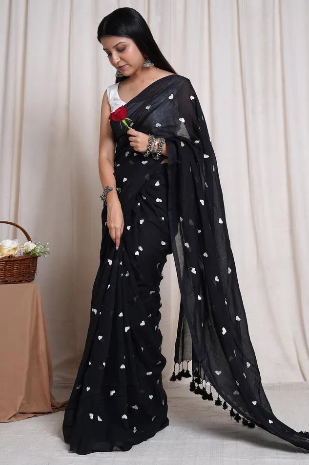 Teejh Chahna Black and White Mul Cotton Heart Embroidery Saree Teejh Rings
