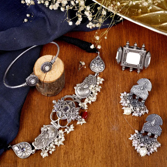 Teejh Kanishka White Silver Oxidized Jewelry Gift Set Teejh Rings