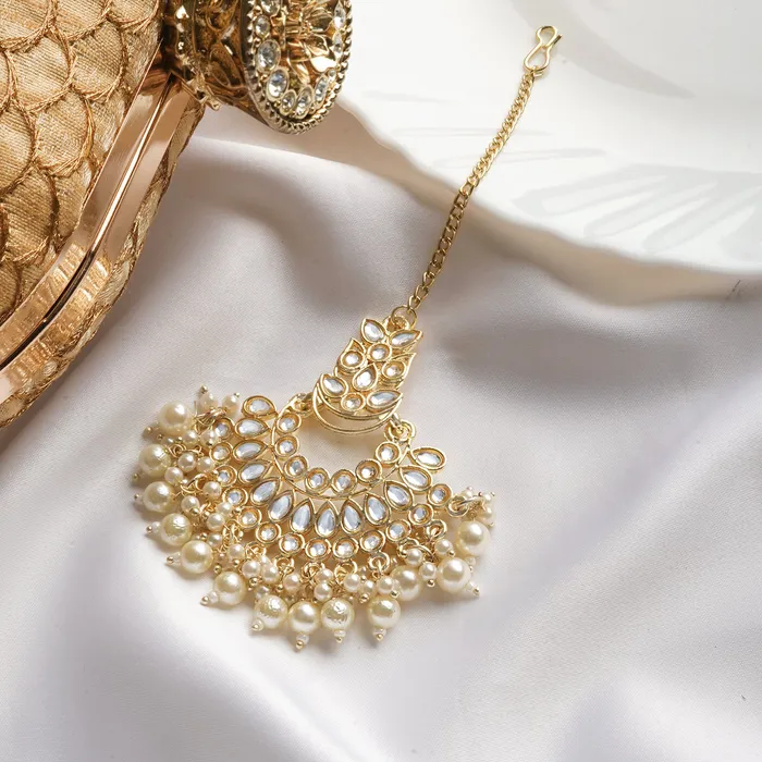 Teejh Necklaces Teejh Aaryana Pearl and Polki Maangtika Teejh Necklaces Teejh Aaryana Pearl and Polki Maangtika