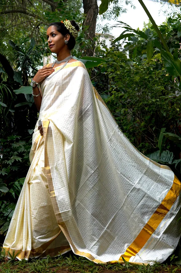 Teejh Rings Teejh Padma White and Gold Kerala Cotton Kasavu Saree