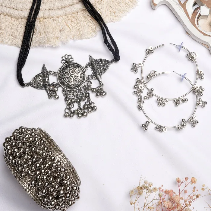 Teejh Roopini Silver Oxidised Jewelry Gift Set Teejh Rings