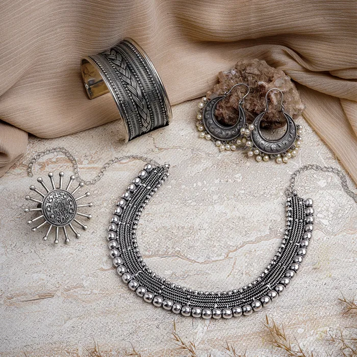 TEEJH SOLANI SILVER OXIDISED JEWELRY GIFT SET Teejh Rings