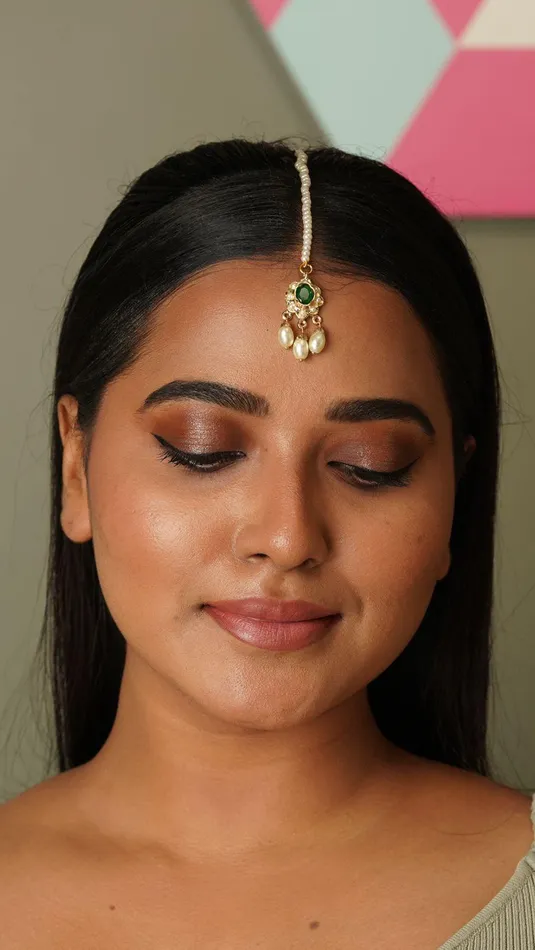 Ubeida Tikdi Maangtika Attrangi Earrings