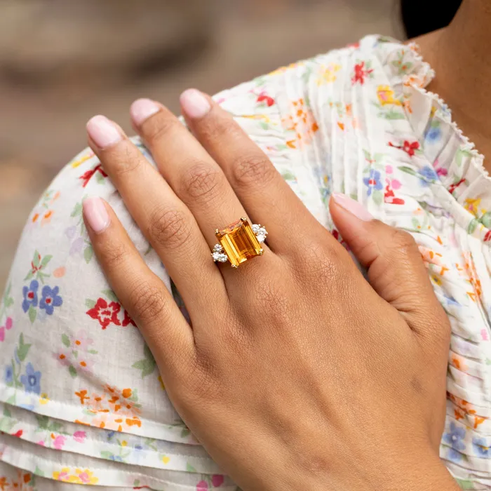 Vintage Rings Citrine Diamond and 18K Gold Cocktail Ring