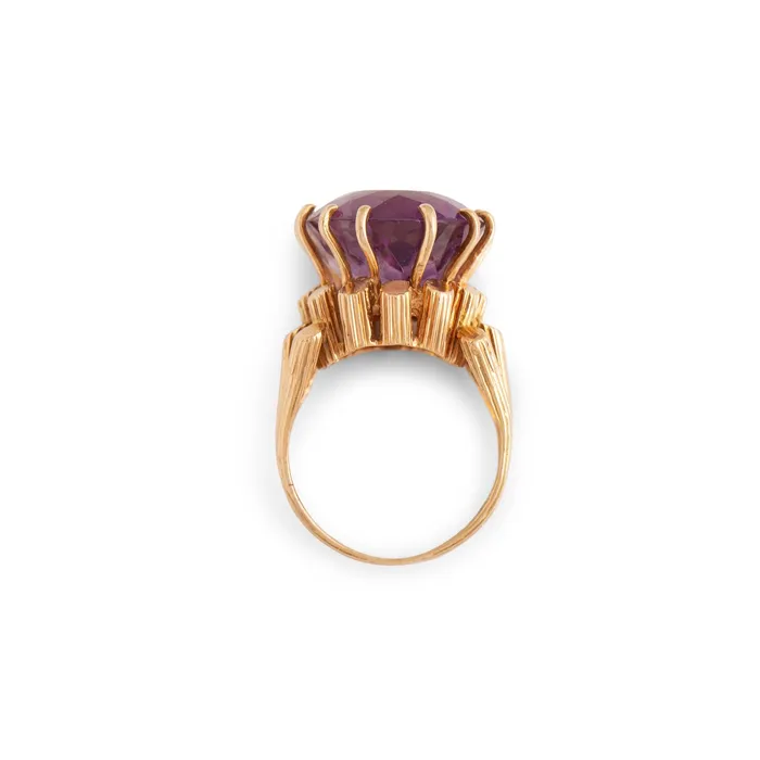 Vintage Rings Large Oval Amethyst and 14k Gold Cocktail Ring