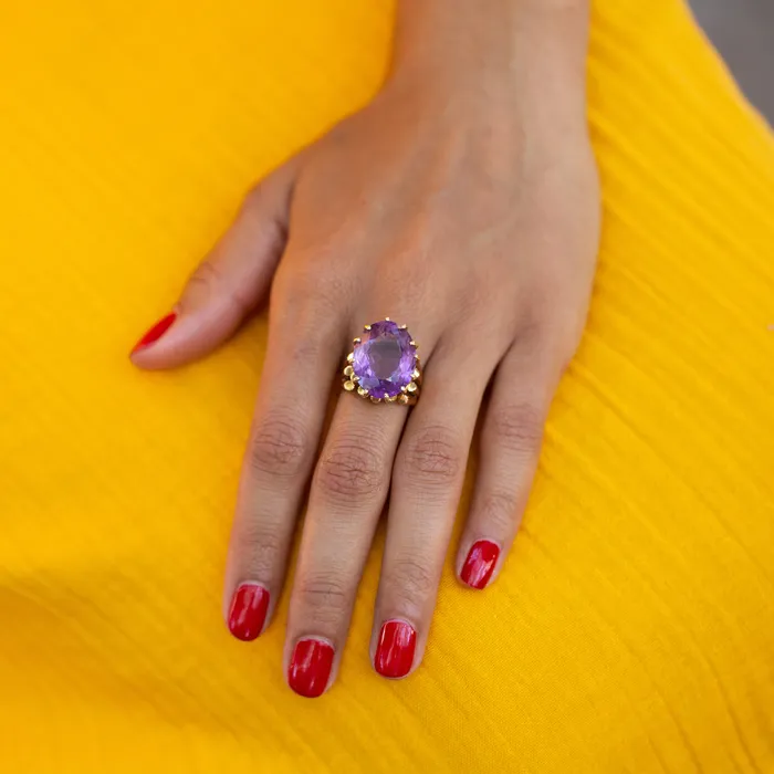 Vintage Rings Large Oval Amethyst and 14k Gold Cocktail Ring
