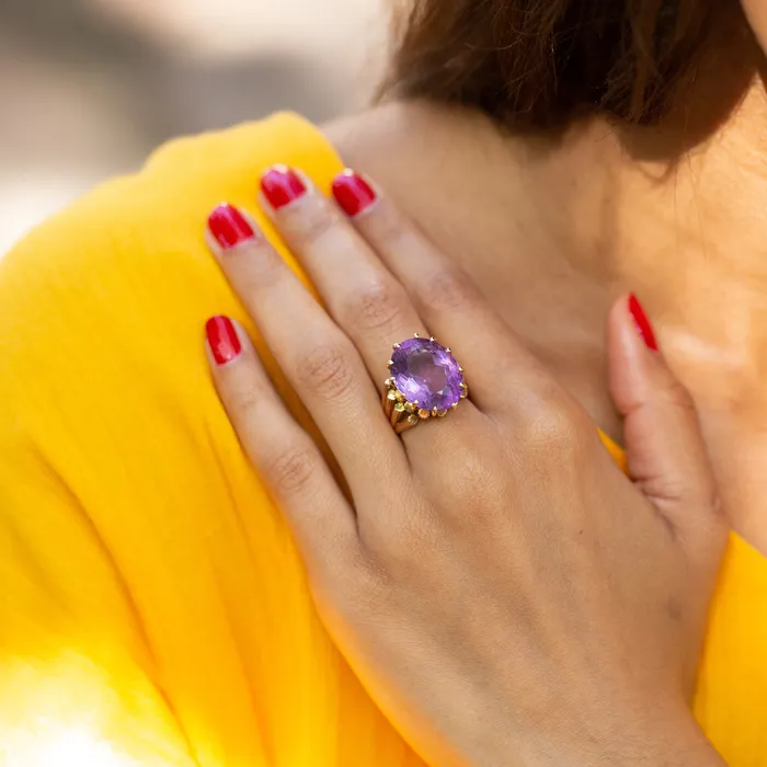 Vintage Rings Large Oval Amethyst and 14k Gold Cocktail Ring